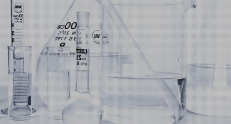 ¿Cuál es la herramienta más eficiente en un laboratorio de investigación científica?
