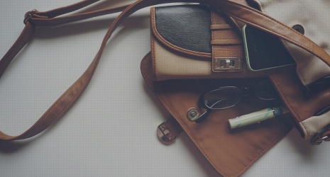 ¿Cómo organizar los accesorios en una cómoda o mueble auxiliar?